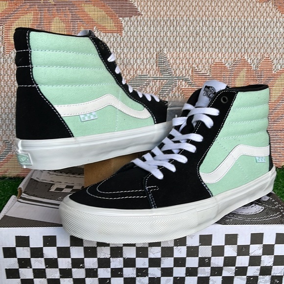 Vans Men’s Skate Sk8-Hi
Mint
VN0A5FCCM2T Sneakers - Picture 9 of 16